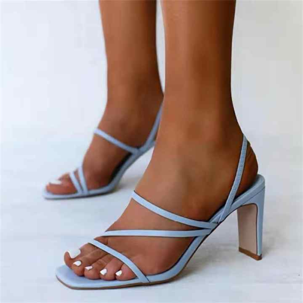Kitten-Heel Pumps Elegance Crate
