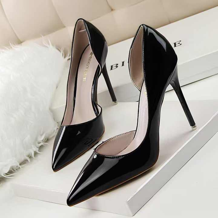 Nina Glossy Pointed Heels Elegance Crate