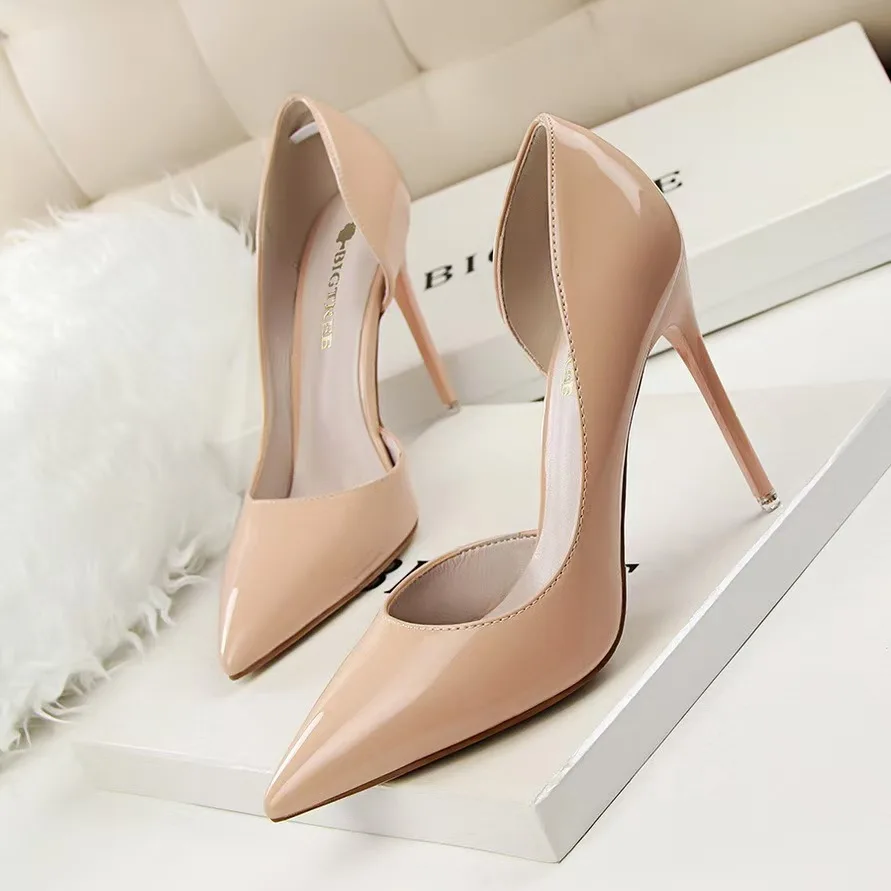 Nina Glossy Pointed Heels Elegance Crate